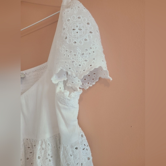 NWOT AEO White White Eyelet Embroidered Babydoll Ruffle Crop Top ✨🌴 - Picture 3 of 10